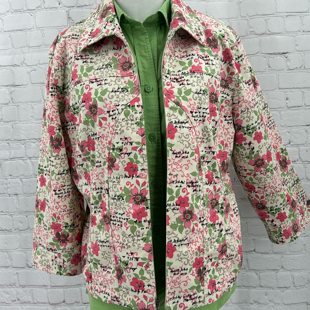 Christopher and banks light spring jacket with zipper Size L